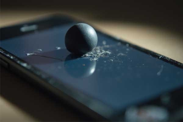 5.phone damage from magnets-min.webp