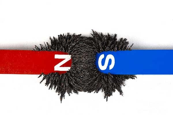 0. magnetic poles of two ends.webp