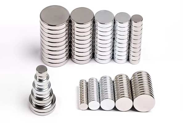 3. discovery of magnets.webp